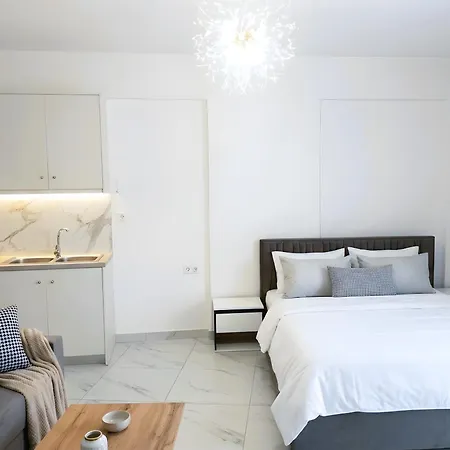 Moussa Clio Apartman Naxos City